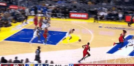 谢德妙传助攻 博伊尔斯双手暴扣